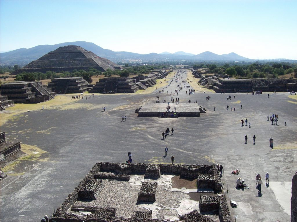 Teotihuacan, vista dalla Piramide della Luna, Messico